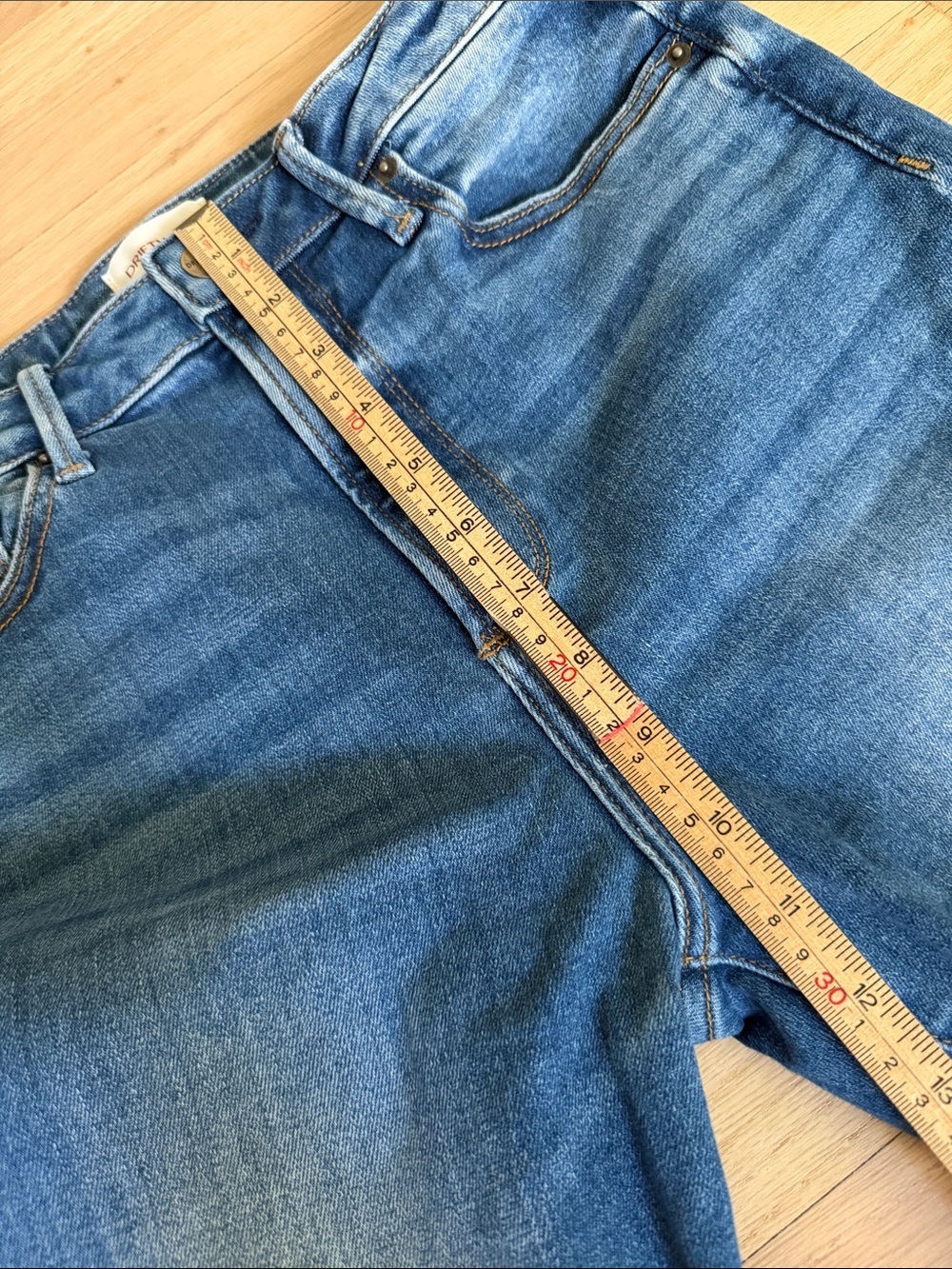 Driftwood Clara Sunflower Floral Embroidered Flare Jeans Size 27 Boho Festival - Picture 8 of 9